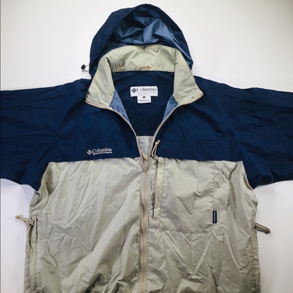 Columbia lightweight jacket windbreaker foldable